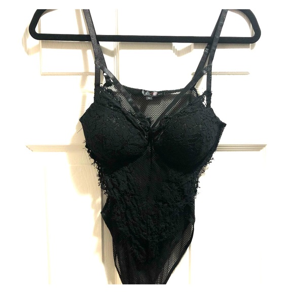 Mesh and lace black bodysuit - Picture 1 of 4